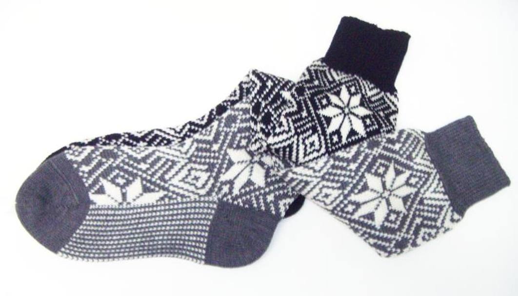 Bresciani: calze in lana pesante con intarsi effetto neve